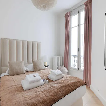 Spacious With Air Conditioning Near Arc Triomphe * Paris