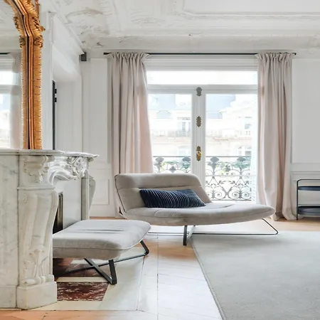 Apartment Spacious With Air Conditioning Near Arc Triomphe *